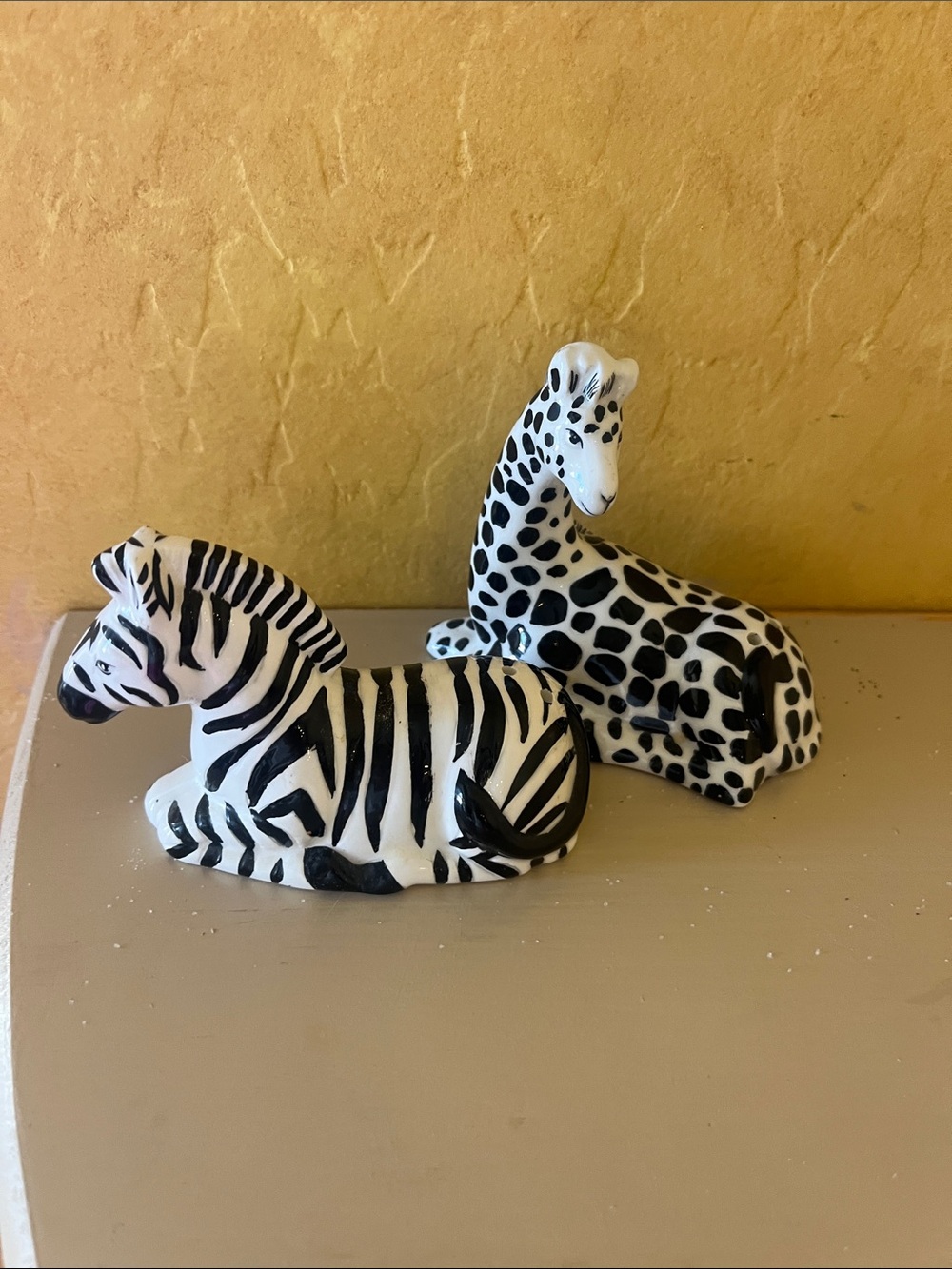 Zebra and Giraffe salt &pepper